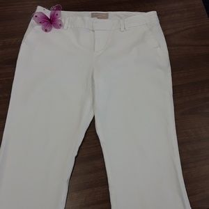 White slacks size 10P    0977P6